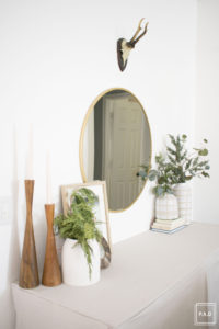 Great tips on how to find your own decorating style! You'll learn how to find your design style so you can create a beautiful cohesive home that reflects YOU!