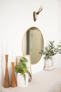 Great tips on how to find your own decorating style! You'll learn how to find your design style so you can create a beautiful cohesive home that reflects YOU!