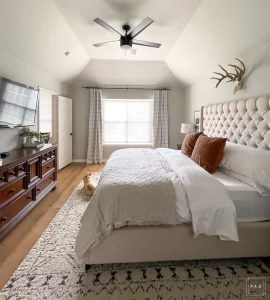 Primary Bedroom | Primary Bedroom Ideas | Modern Main Bedroom | Modern Main Bedroom Design | Simple Neutral Bedroom Ideas | Repose Gray Walls |